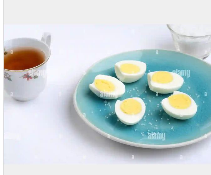 White tea / black tea + chapati + boiled eggs